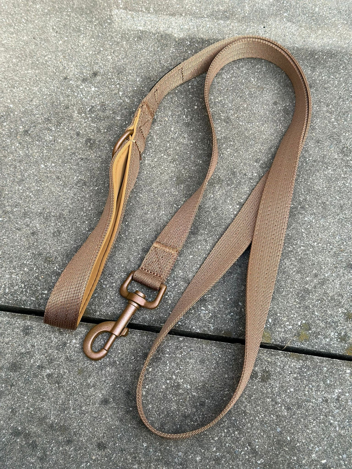 Guinzaglio standard per cani M lunghezza 1,5m Edizione Marrone