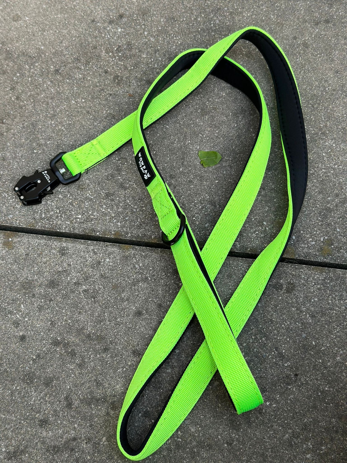Guinzaglio tattico per cani ULTRA LIGHT XXS verde neon – 1,5 m con mini moschettone a rana