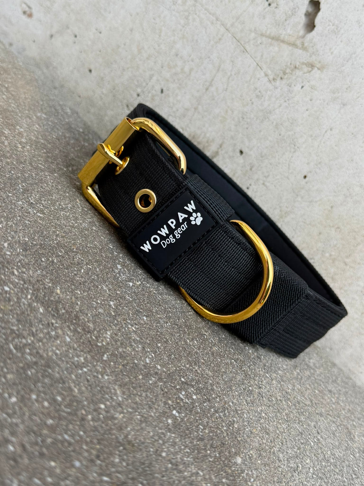 Hochwertiges Basic Hundehalsband Black-Gold Edition 3,8cm Größe M