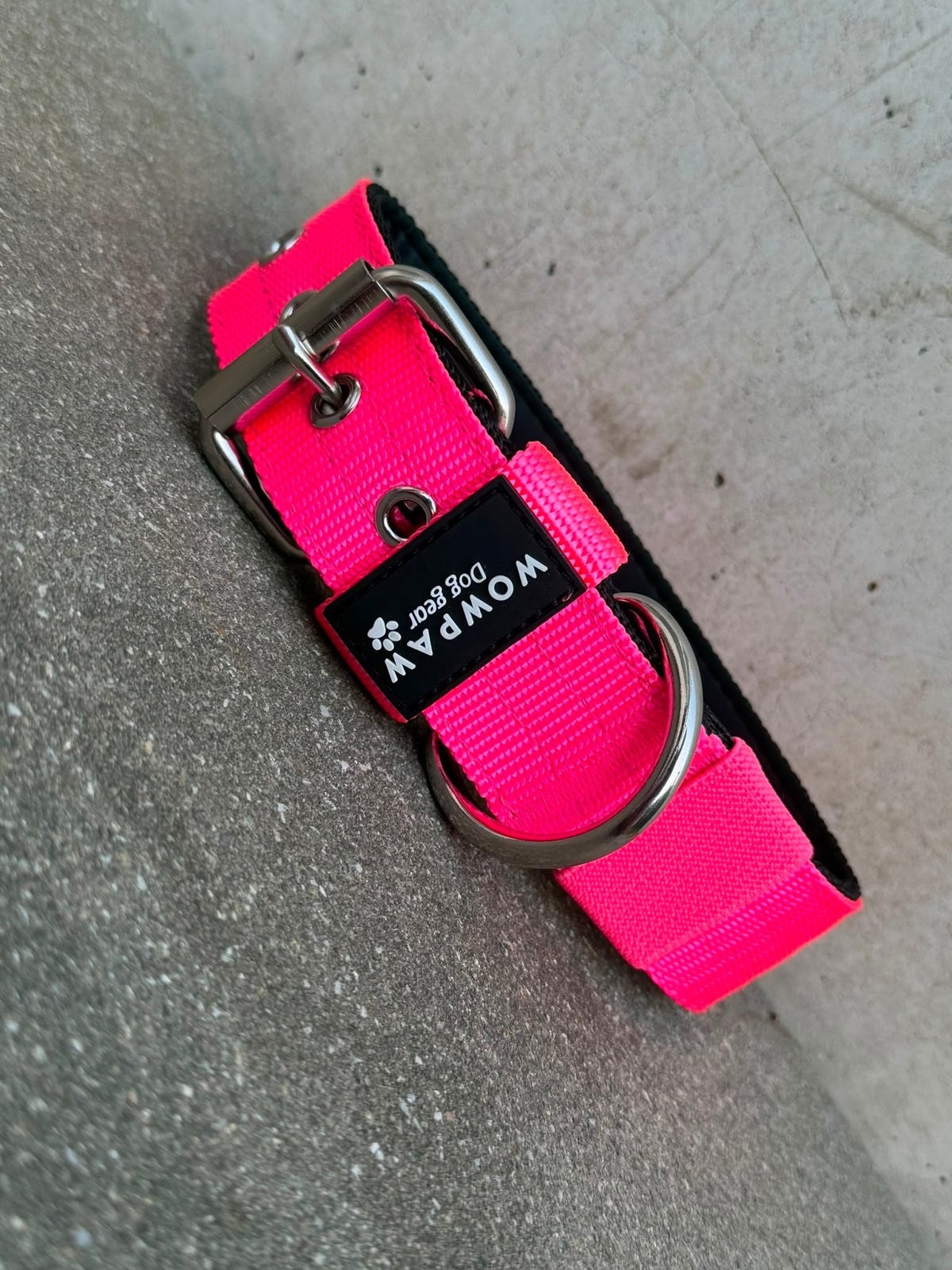 Hochwertiges Basic Hundehalsband Neonpink 4cm Größe L
