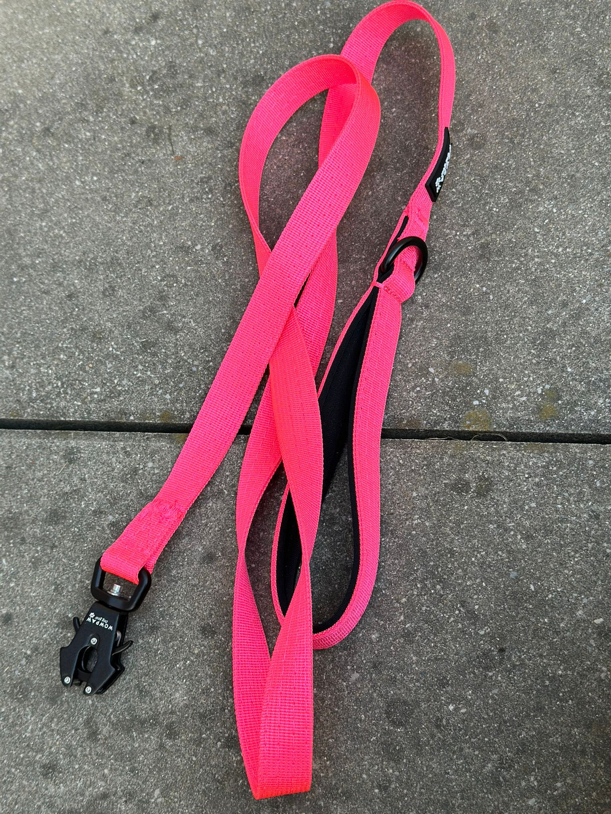 Taktische Hundeleine ULTRA LIGHT SOFTLINE XXS Neonpink – 1,5 m mit Mini-Froschkarabiner
