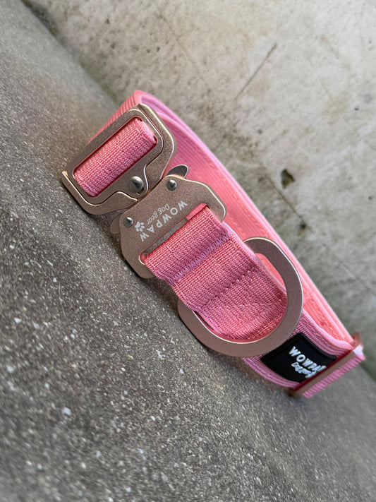 Hochwertiges taktisches Hundehalsband 3,8cm ULTRA LIGHT Rosa Edition Größe S ohne Griff