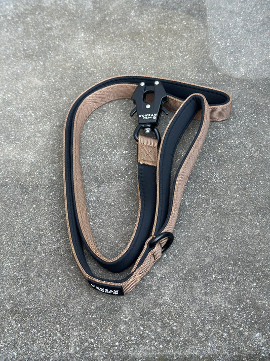 Taktische Hundeleine ULTRA LIGHT Braun, Länge 1,5m mit Medium-Froschkarabiner