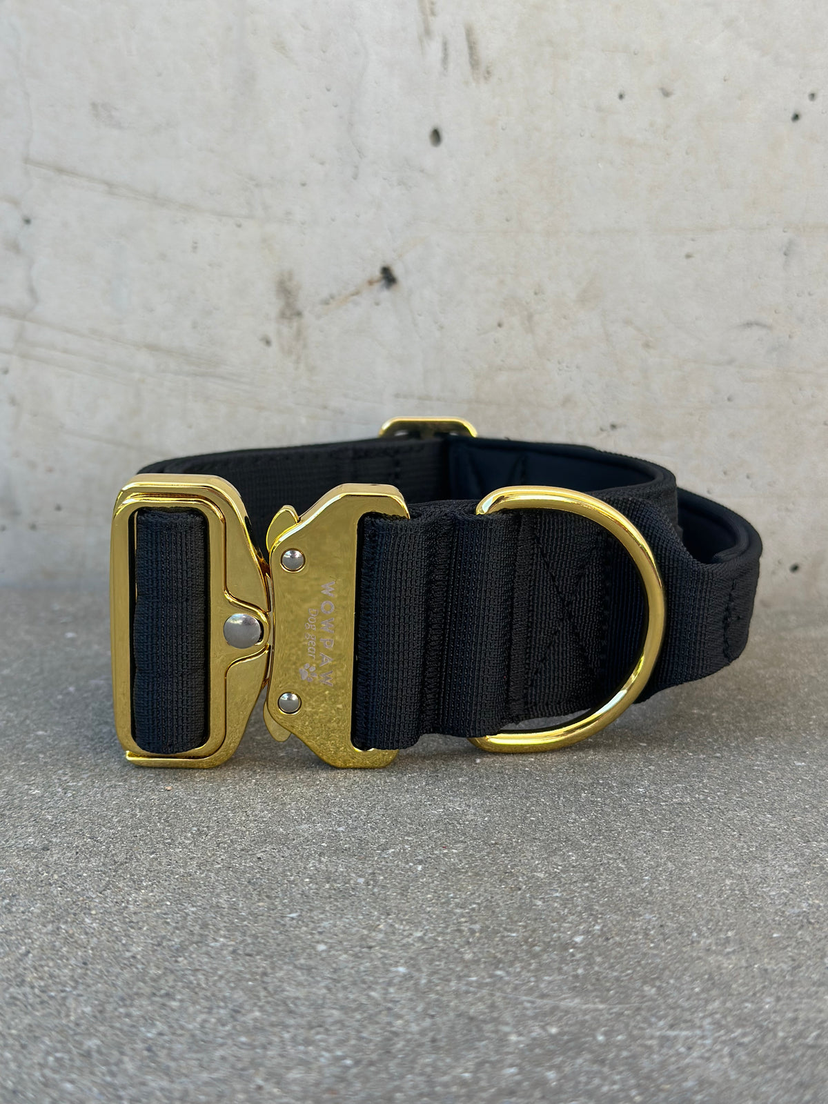 Hochwertiges taktisches Hundehalsband mit Griff Schwarz X Gold Größe L