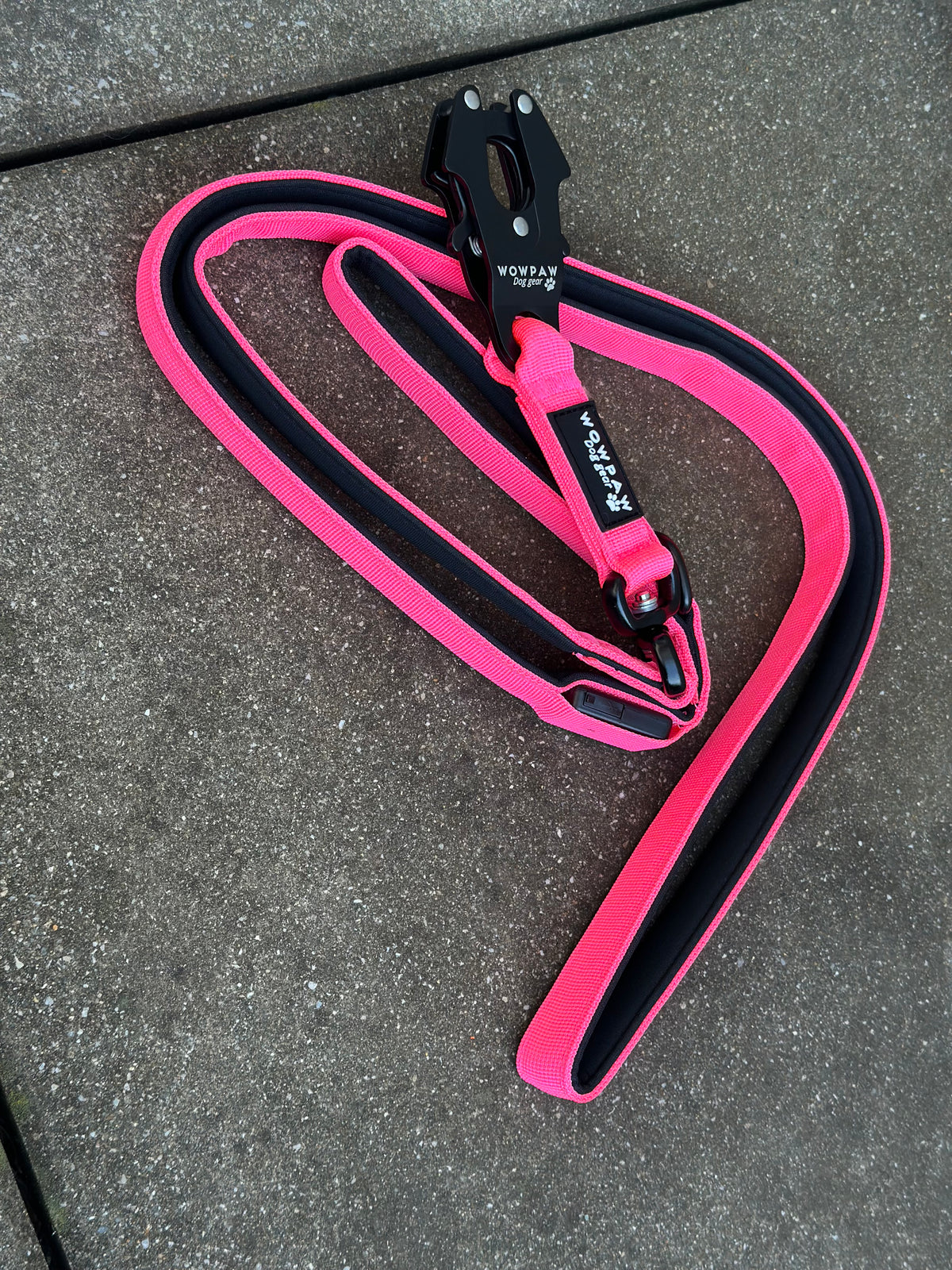 Guinzaglio tattico per cani con LED, lunghezza 1,8m Rosa neon