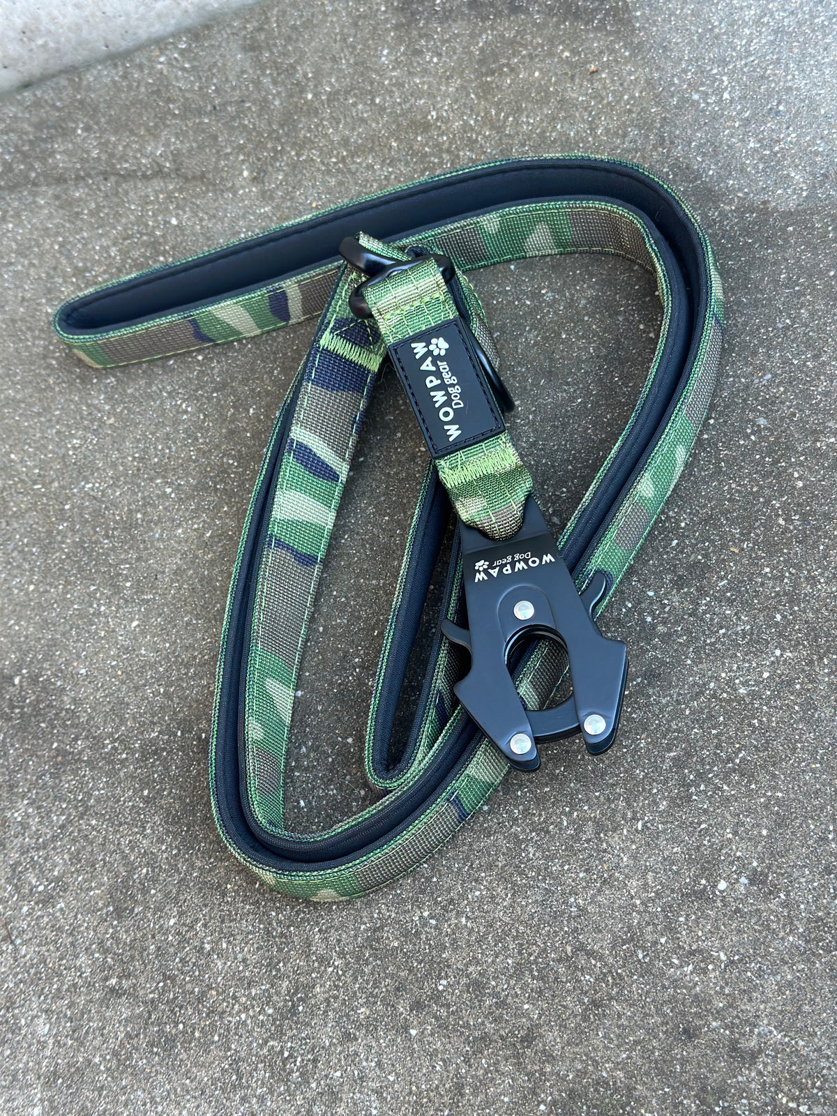 Taktische Hundeleine mit LED, Länge 1,8m, Army Camouflage B-Ware