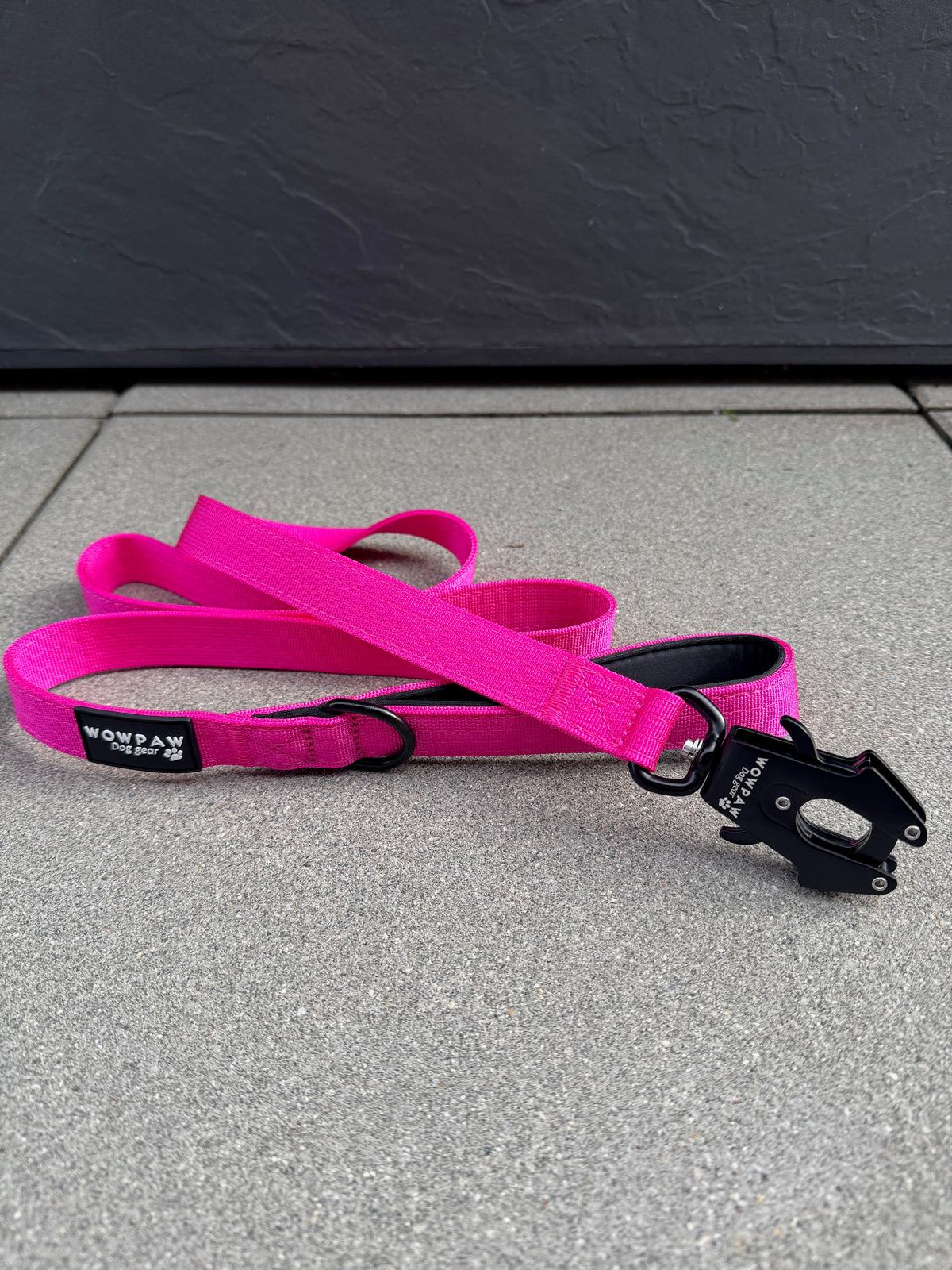Taktische Hundeleine SOFTLINE mit Froschkarabiner Länge 1,5m Magenta