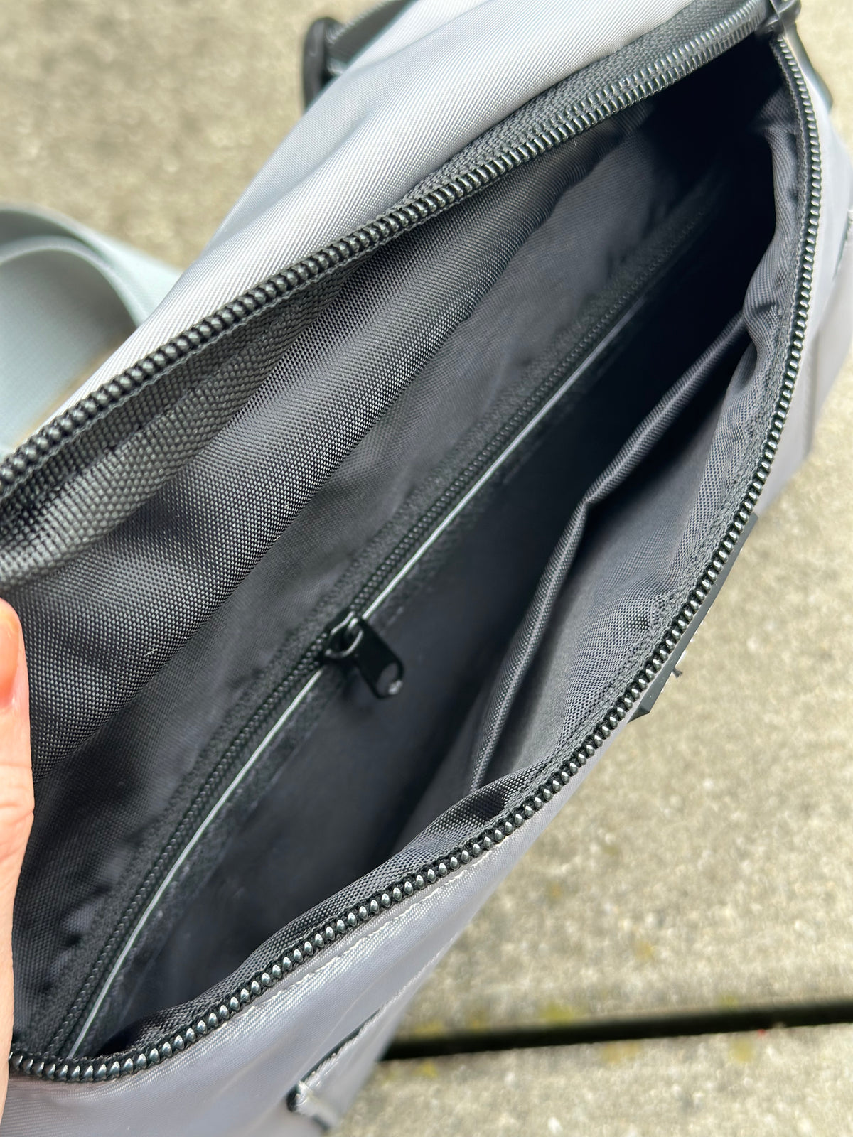 Bauchtasche mit Kotbeutelspender