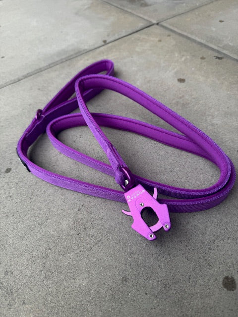 Taktische Hundeleine ULTRA LIGHT Lila Edition, Länge 1,5m mit Medium-Froschkarabiner